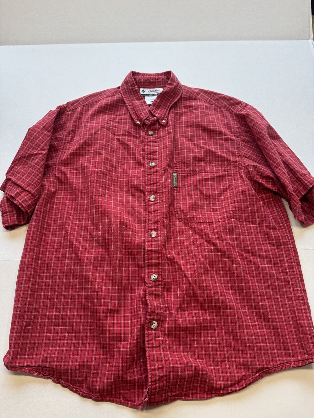 Men's Red Columbia Short Sleeve Button Down Size L
